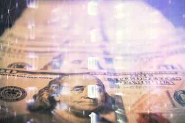 İki kez veri temasına maruz kalınca dolar banknotları arka planda kalıyor. Teknoloji konsepti.
