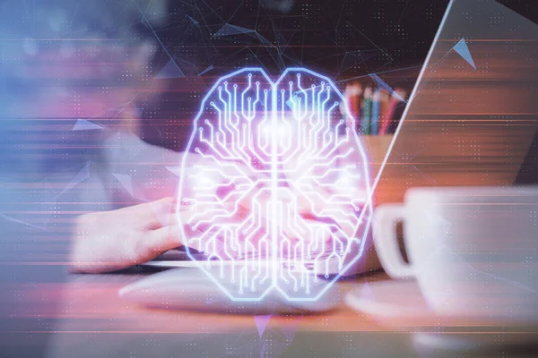 Bilgisayar ve beyin hologramı çizimleri üzerinde çalışan kadın elleri çift pozlama. Ai kavramı.