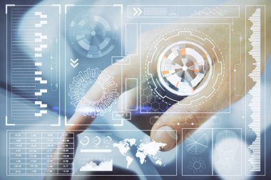 Dijital bir cihaz ve veri temalı çizim kullanan bir adamın el ele tutuşması. Yenilik kavramı.