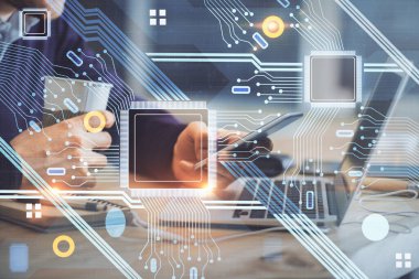 Dijital bir cihaz ve veri temalı çizim kullanan bir adamın el ele tutuşması. Yenilik kavramı.