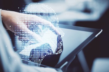 Bir adamın elini tutarken ve dijital bir cihaz ve beyin hologramı çizerken çift pozlama. Veri kavramı.