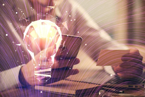 Подвійна Експозиція Рук Людини Тримає Використовує Цифровий Пристрій Ламповий Голограмний — стокове фото
