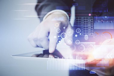 Dijital bir cihaz ve veri temalı çizim kullanan bir adamın el ele tutuşması. Yenilik kavramı.