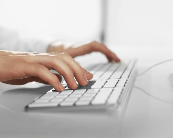 Hands pushing keyboard — Stock Photo, Image