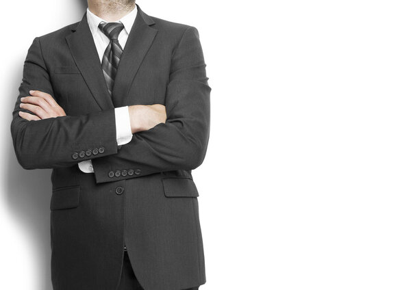 бизнесмен со скрещенным оружием