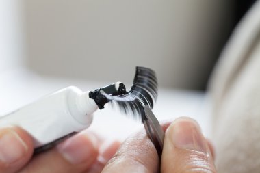 Sahte kirpik için hazırlamak 