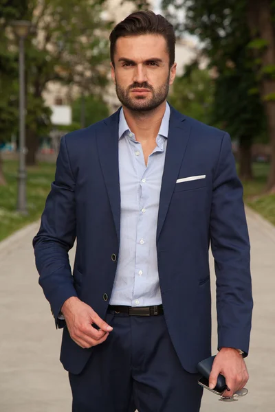 Retrato de un joven empresario — Foto de Stock