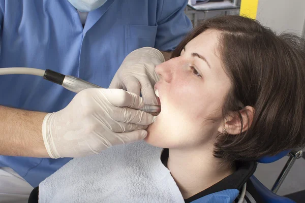 У стоматолога — стоковое фото