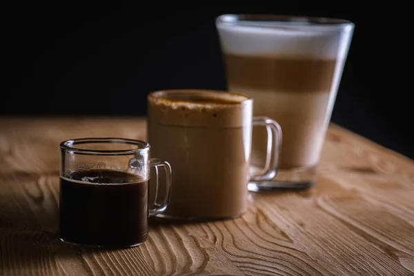 Café Latte Macchiato Americano Med Lager Kaffe Kopp Glas Kaffe — Stockfoto