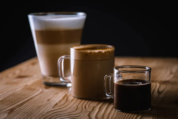 Café Latte Macchiato Americano Med Lager Kaffe Kopp Glas Kaffe — Stockfoto