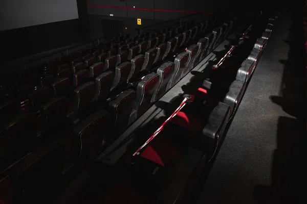 Empty Movie Theater Armchairs Red Black Cinema Hall Illuminated Beam — Stock Photo, Image