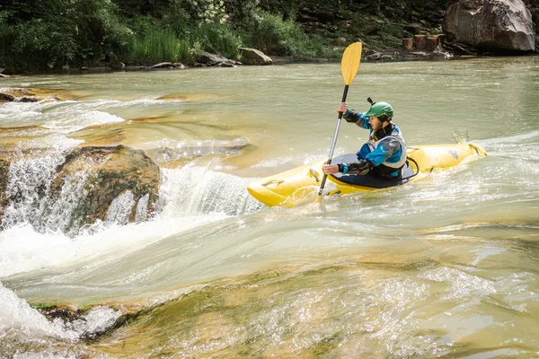 Yaremche Ivano Frankivsk Ucrania Junio 2021 Descenso Kayak Colores Río —  Fotos de Stock