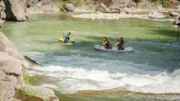 Yaremche Ivano Frankivsk Ucrania Junio 2021 Descenso Kayak Colores Río —  Fotos de Stock