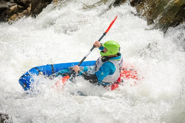 Yaremche City Regione Ivano Frankivsk Ucraina Giugno 2021 Discesa Kayak — Foto Stock