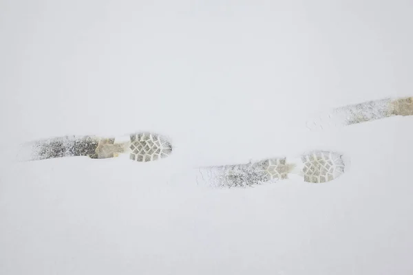 Людські Сліди Свіжому Снігу — стокове фото