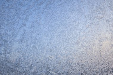 Güzel Yakın Çekim Kışlık Pencere Pane Kaplamalı Parlak Buz Kalıpları