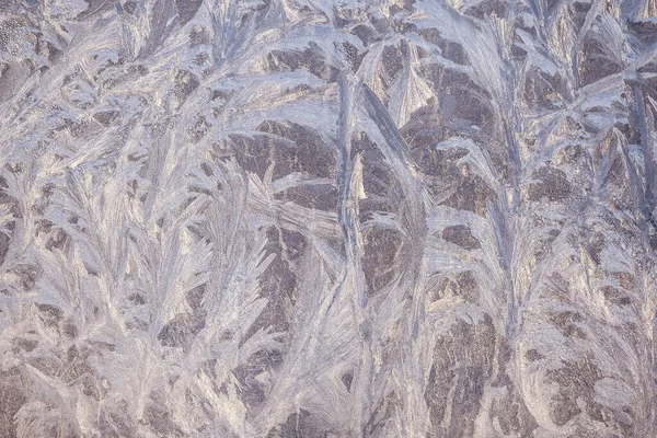 Güzel Yakın Çekim Kışlık Pencere Pane Kaplamalı Parlak Buz Kalıpları — Stok fotoğraf