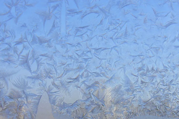 Schöne Nahaufnahme Winter Fensterscheibe Beschichtet Glänzend Eisig Frost Muster — Stockfoto