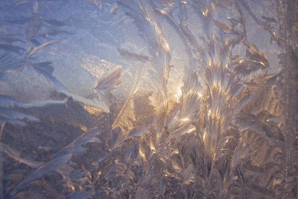 Krásné Closeup Zimní Okno Panel Potažené Lesklé Ledové Mrazíky Vzory — Stock fotografie