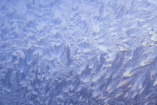 Schöne Nahaufnahme Winter Fensterscheibe Beschichtet Glänzend Eisig Frost Muster — Stockfoto