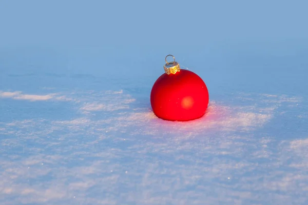 Christmas Tree Toy Red Ball White Snow — Stock Photo, Image