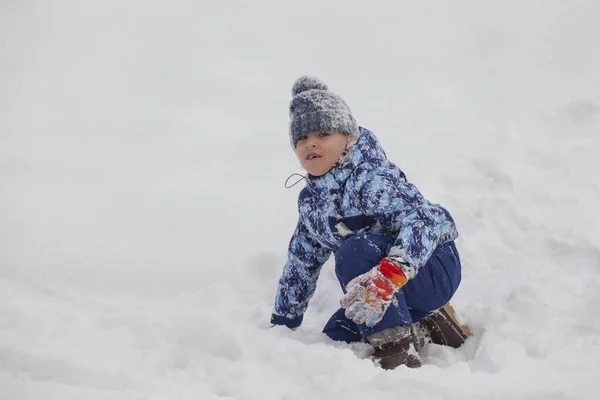 Little Boy Sitting Snow — Stock Photo, Image