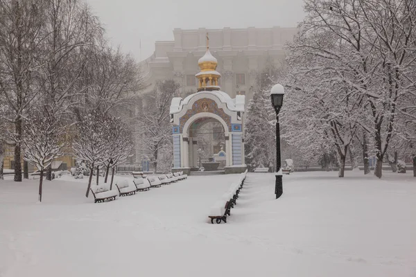 Chapel Golden Domed Cathedral Winter Snowfall Kiev Ukraine — Stock Photo, Image
