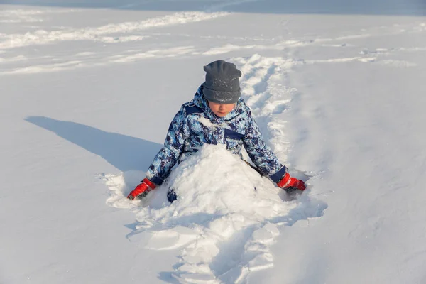 Little Boy Playing Fresh Snow — Stock Photo, Image