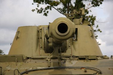 İkinci Dünya Savaşı 'nın Sovyet zırhlı araçları. Stalin Hattı 'nın Minsk' teki sergisi. Beyaz Rusya