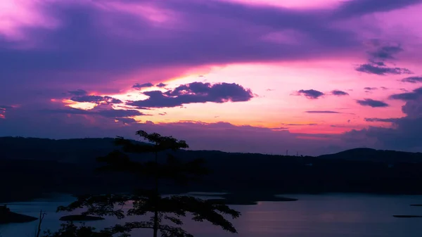 Ciel Nocturne Coloré Alors Que Soleil Descend Sous Horizon Lac — Photo