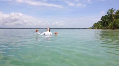 Deniz yıldızı, Panama tutan kadın