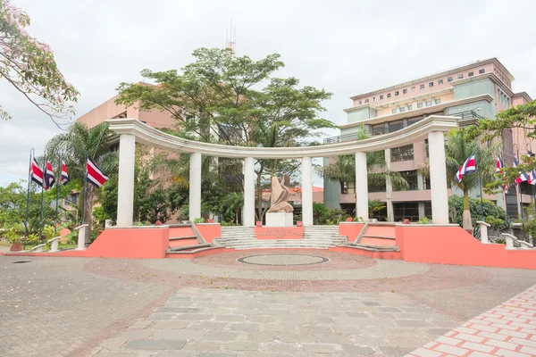 La place dans la partie centrale de San José — Photo