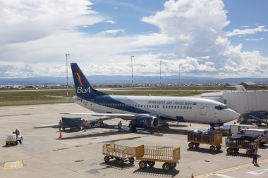 El Alto Uluslararası Havaalanı'nda uçak Boliviana de Aviacion