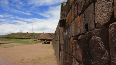 Tiwanaku yakınındaki karmaşık Puma Punku