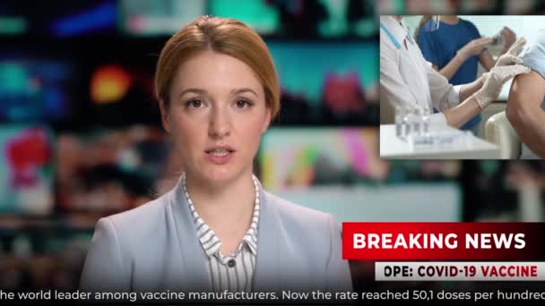 TV studio presentatore di notizie parlando di ultime notizie su coronavirus e vaccinazione — Video Stock