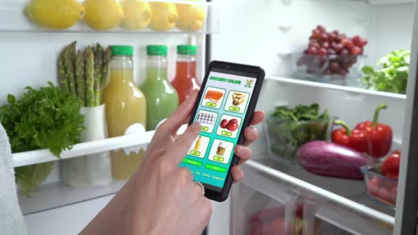 Encomendar Vegetariano Saúde Alimentos Online Usando Smartphone App. — Vídeo de Stock