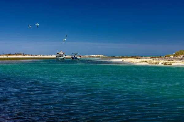 Seelandschaft Schöne Aussicht Auf Boote Der Lagune Strand Mittelmeer Auf — Stockfoto