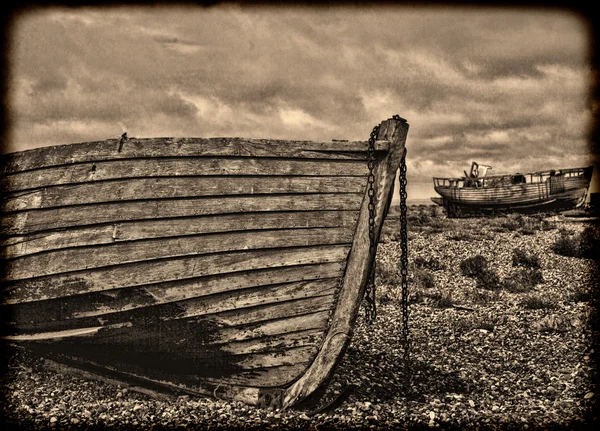 Старий дерев'яний рибальський човен . — стокове фото