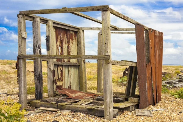 Terk edilmiş Balık tutma kulübe. — Stok fotoğraf