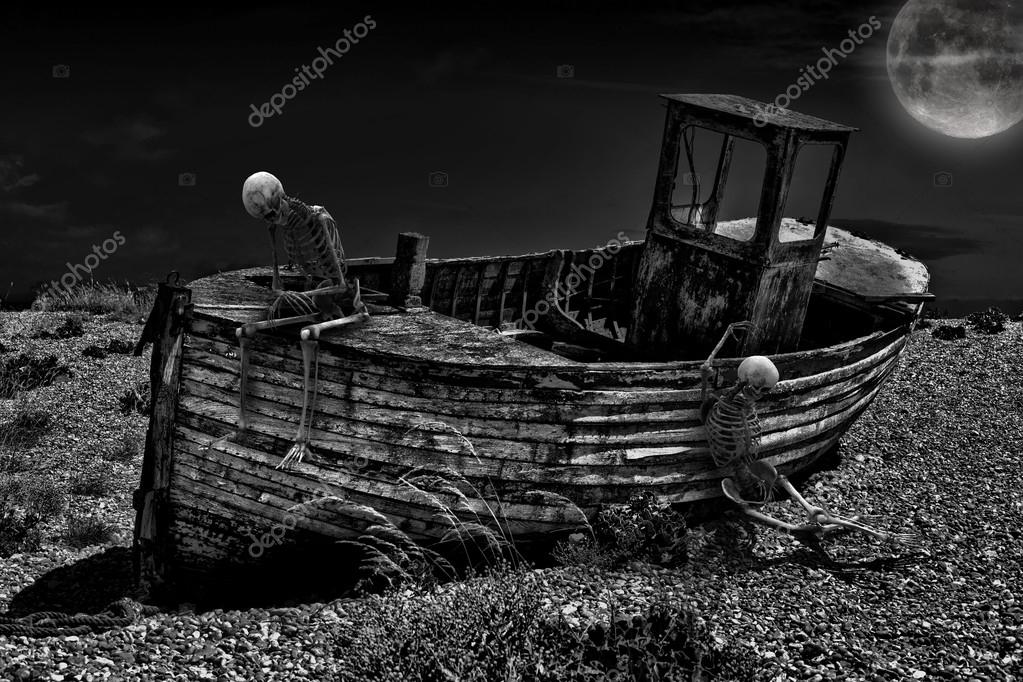 Vintage fishing boat Stock Photo by ©bluefern 93649344