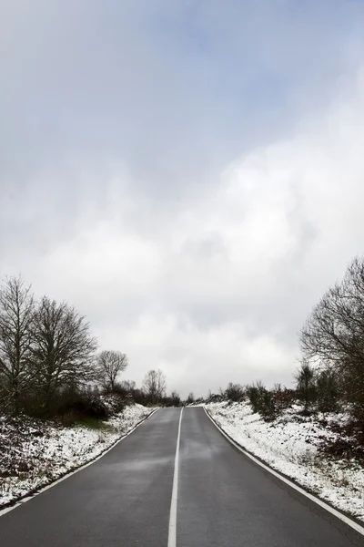 Paesaggio stradale in inverno — Foto Stock