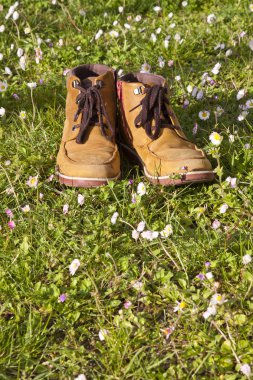 eski bot yıpranmış çifti