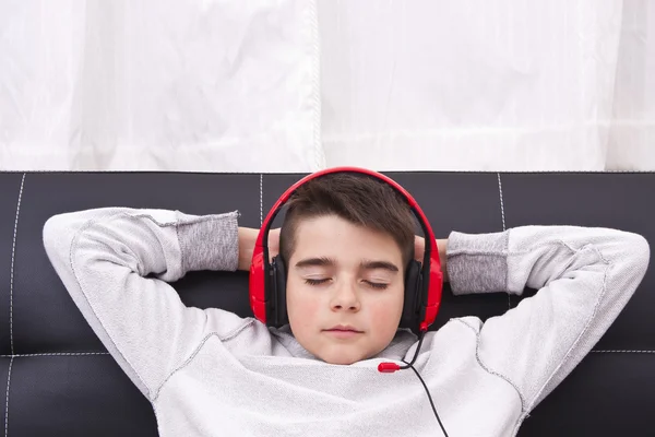 Listening to music — Stock Photo, Image