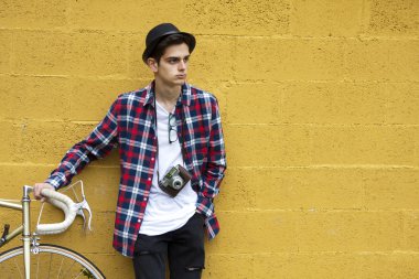 Genç turizm seyahat