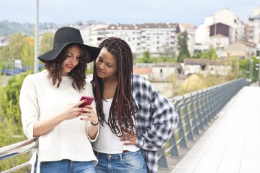 hareket eden kadınlarla 