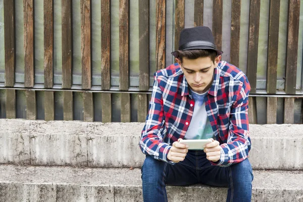 Man with mobile — Stock Photo, Image