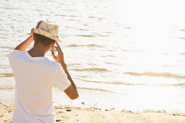 adam ile hareket eden