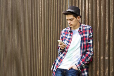 adam ile hareket eden 