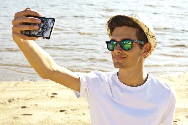 adam ile hareket eden