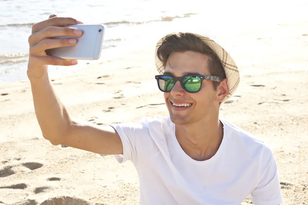 adam ile hareket eden